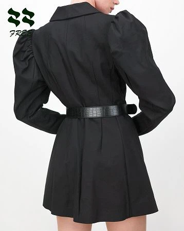 Double-breasted Gigot Sleeve Blazer Back detail.jpg Double-breasted Gigot Sleeve Blazer Back detail.jpg